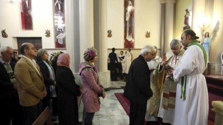 Gereja Kaldea Tehran Bantah Pelanggaran Hak Minoritas di Iran