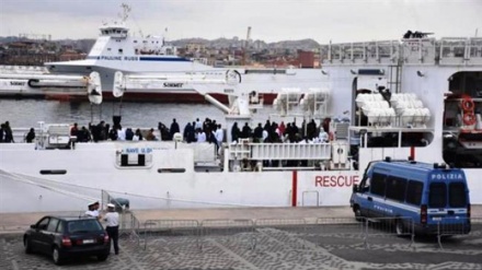 About 177 refugees refused authorization to disembark in Italy