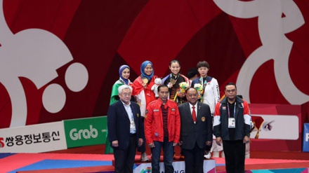 Atlet Taekwondo Putri Indonesia Raih Emas, Iran Peroleh Perak