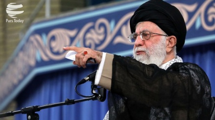 Líder: “A má-gestão prejudica mais do que as sanções a economia do Irã” (+fotos)