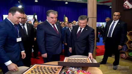 Тошкентда Тожикистон саноат маҳсулотлари кўргазмаси очилди