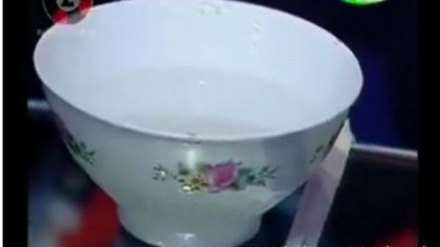 Совчилар қизлардан сув ичишни талаб қилишган. Нега? (ВИДЕО)