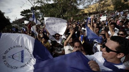 Nicaragua: fuga di massa in Costa Rica