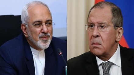 Irán y Rusia abordan pacto nuclear