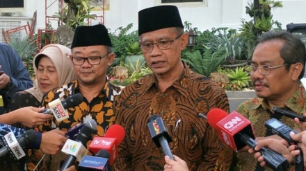 Menjadikan Agama Sebagai Pencerahan Umat