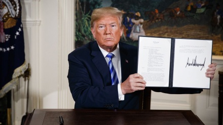 Trump Tandatangani Perintah Eksekutif Penerapan Sanksi Iran