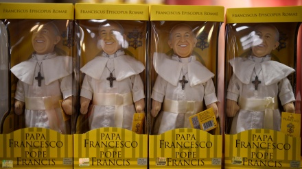 Kukullat e papa Francis në Dublin