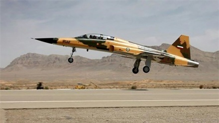 Aya. Khamina'i: Babu Alamun Yaki Amma Dole Ne Sojojin Kasa Su Kara Karfinsu.