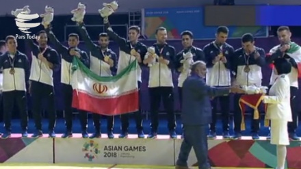 Իրանցի կոխի ըմբշամարտիկները ՝  Ինդոնեզիայի 2018 ասիական առաջնության չեմպիոն