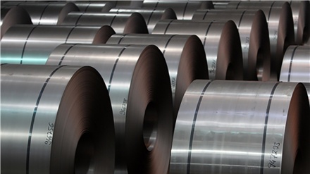 Giappone, cala produzione industriale