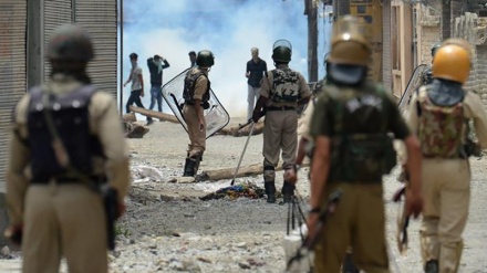 Fierce clashes erupt in Indian-controlled Kashmir after Eid prayers