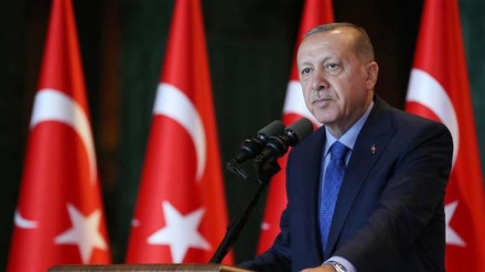 Erdogan: ingestibile nuova onda profughi, frontiere aperte per farli affluire in Europa
