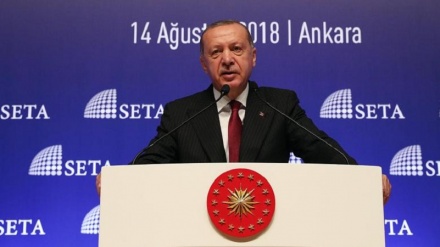 Turchia, Erdogan contro l’elettronica USA