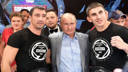 Владимир Путин самбо мусобақасида қатнашди. (СУРАТЛАР)