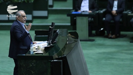 Parlamento iraniano retirou o seu voto de Confiança do ministro de Assuntos Econômicos 