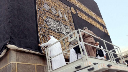 Islam: Hajj (pellegrinaggio alla Mecca), cambio del telo (Kiswa) della Kaaba
