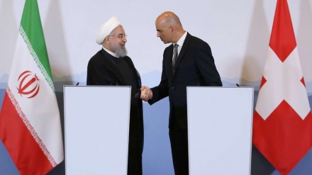 Suíça recomenda que empresas continuem com atividade no Irã