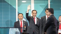 Presiden RI Joko Widodo bersama ibu negara di acara pembukaan Asian Games 2018