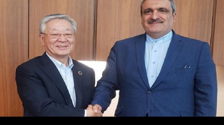 Tokyo Tahran ile ilişkileri güçlendiriyor