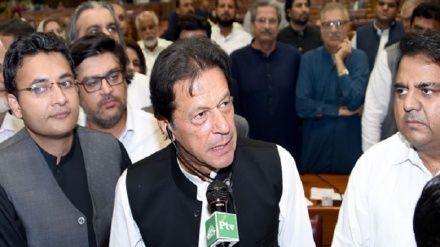 O ex-jogador de críquete, Imran Khan empossado como novo premiê do Paquistão 