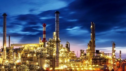 Fars Körfezi Yıldızı rafinerisi günde 27 milyon litre benzin üretiyor