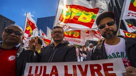 Protestan contra reformas en Brasil y piden libertad para Lula