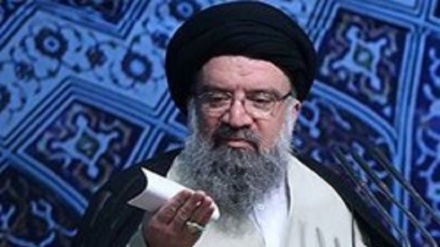خطیب نماز جمعه تهران: ایران از اقتدار موشکی خود عقب نخواهد نشست