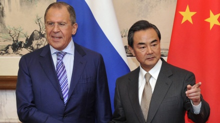 Ministri i Jashtëm i Rusisë në Kinë për bisedime, kryesisht për Ukrainën