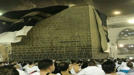 Heavy storm surprises Hajj pilgrims (Video)