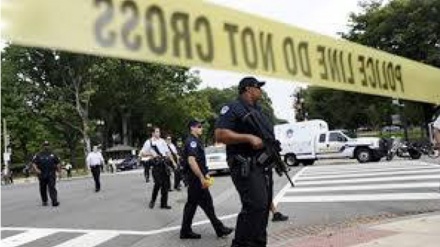 アメリカ各地で、４３件の銃撃事件が発生