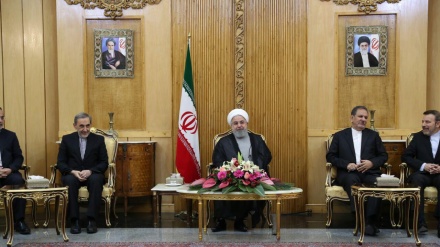 Presidente Rouhani viaja a Cazaquistão, participando da Cúpula de cinco países costeiros do mar Cáspio 