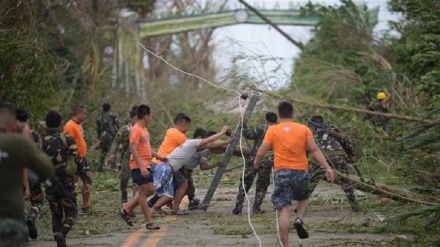 Typhoon Mangkhut hits Philippines, killing woman in Taiwan