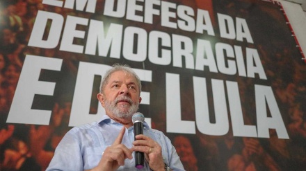 Lula pede mais prazo para troca de candidato até análise de recurso