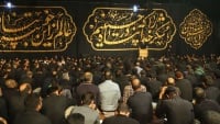 シーア派３代目イマームホサインの殉教に際しイランで服喪・追悼