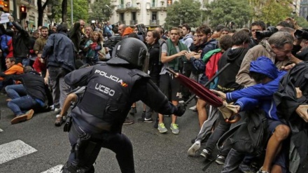 Catalogna; separatisti bloccano strade