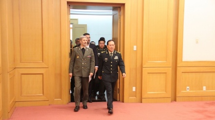 Ministro da Defesa do Irã: EUA criam caos no sistema internacional