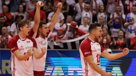 Poland to stay top of table after victory 3-0 over Iran