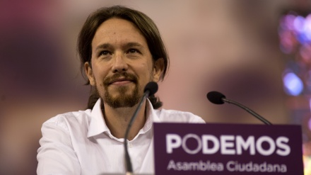 Pablo Iglesias reaparece ofreciendo a Pedro Sánchez ser 