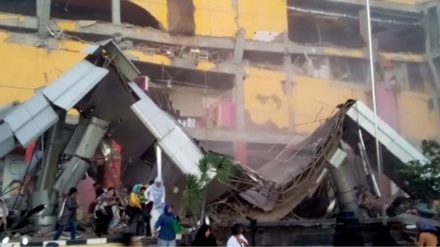 Tsunami in Indonesia; oltre 400 morti 