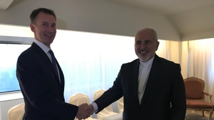 Zarif trifft britischen Amtskollegen