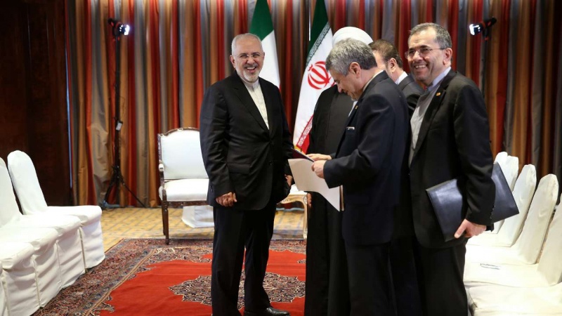 Presidentes do Irã se reúne com  Presidentesda Suíça e Primeiro Ministro da Itália (+fotos)