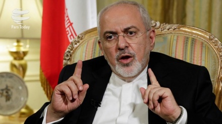 यूरोप को अमरीका के समक्ष प्रतिरोध करने या नतमस्तक होने का निर्णय करना होगाः ज़रीफ़