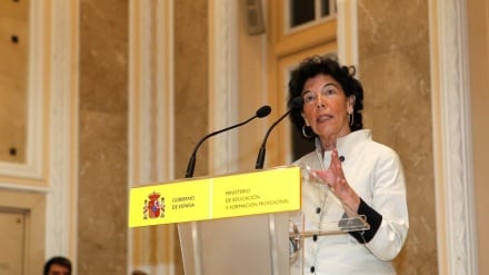 El Gobierno pide a Torra que rebaje la tensión y siga el camino del diálogo