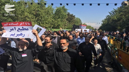 İran halkı, düşmanların komplolarını protesto etti