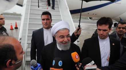 Ruhani: beynəl xalğiyə muğaviləonədə Amerkə ğəyri ğanuniyə rəftoron bəyon bəbe.