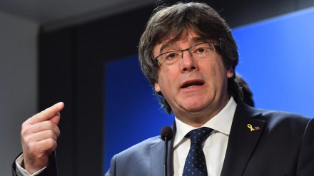 Puigdemont a Sánchez: “¿El nuevo tiempo es enviar 600 guardias civiles para la Diada?