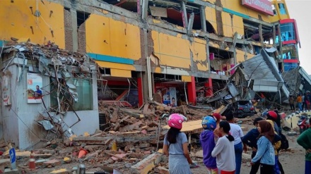 Video: 384 muertos en terremotos y tsunami en Indonesia