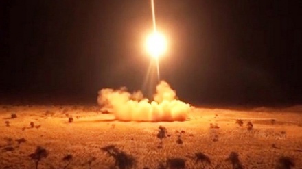 Fuerzas yemeníes disparan misiles balísticos contra posiciones militares saudíes 