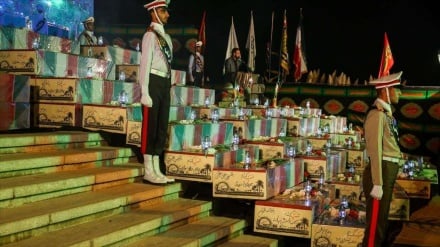 Miles de iraníes participan en el multitudinario funeral de 135 mártires de la Defensa Sagrada