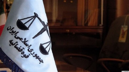 Iran: corruzione, tre condanne a morte